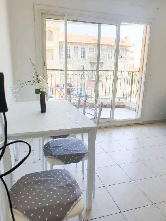 Les Domes, Piscine Apartment Nizza